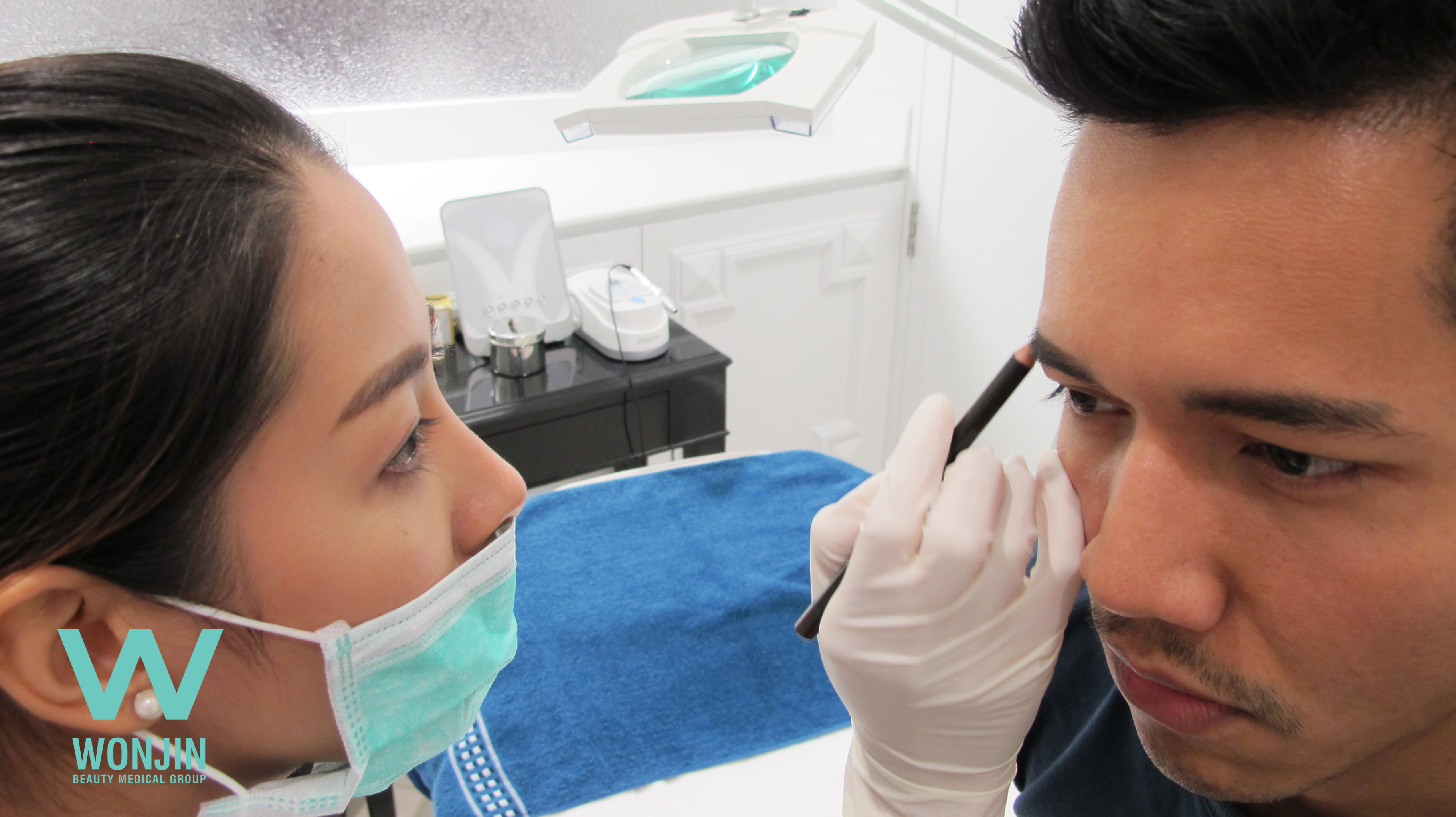 สักคิ้วผู้ชาย